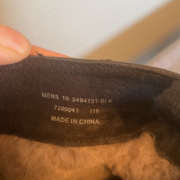 Men’s, shearling lined, leather, lace up Frye boots never worn. - Picture 5 of 7